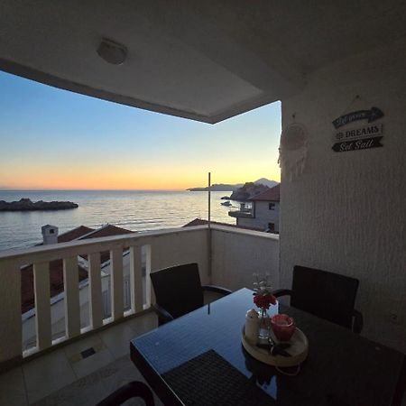 Pine&Sea Beach Retreat Sveti Stefan Eksteriør bilde