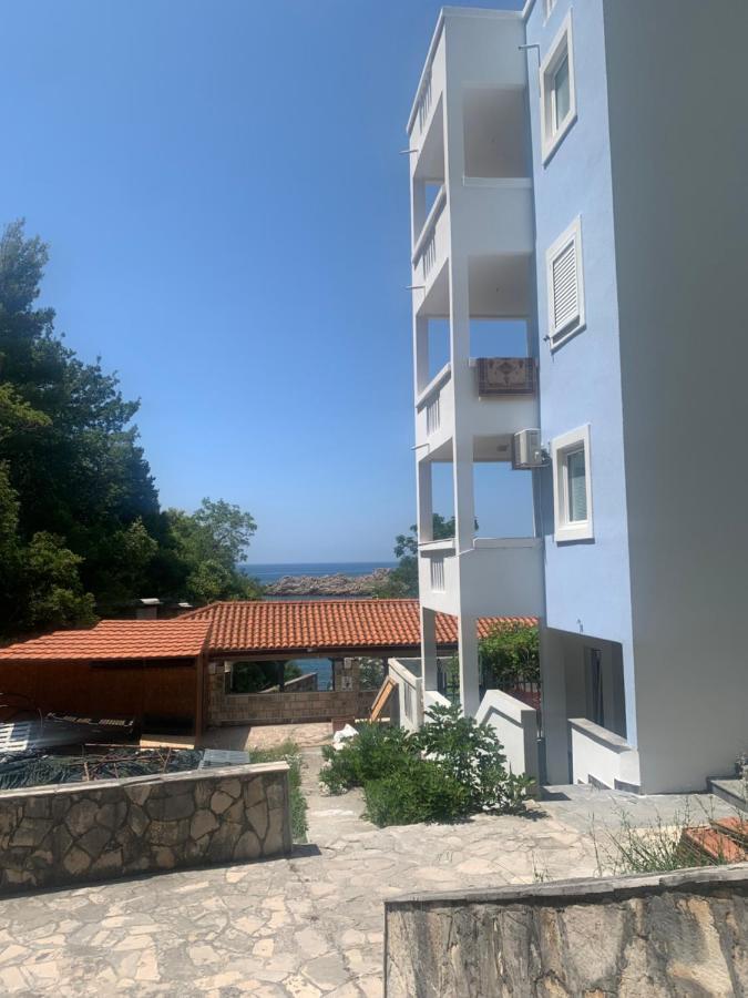 Pine&Sea Beach Retreat Sveti Stefan Eksteriør bilde