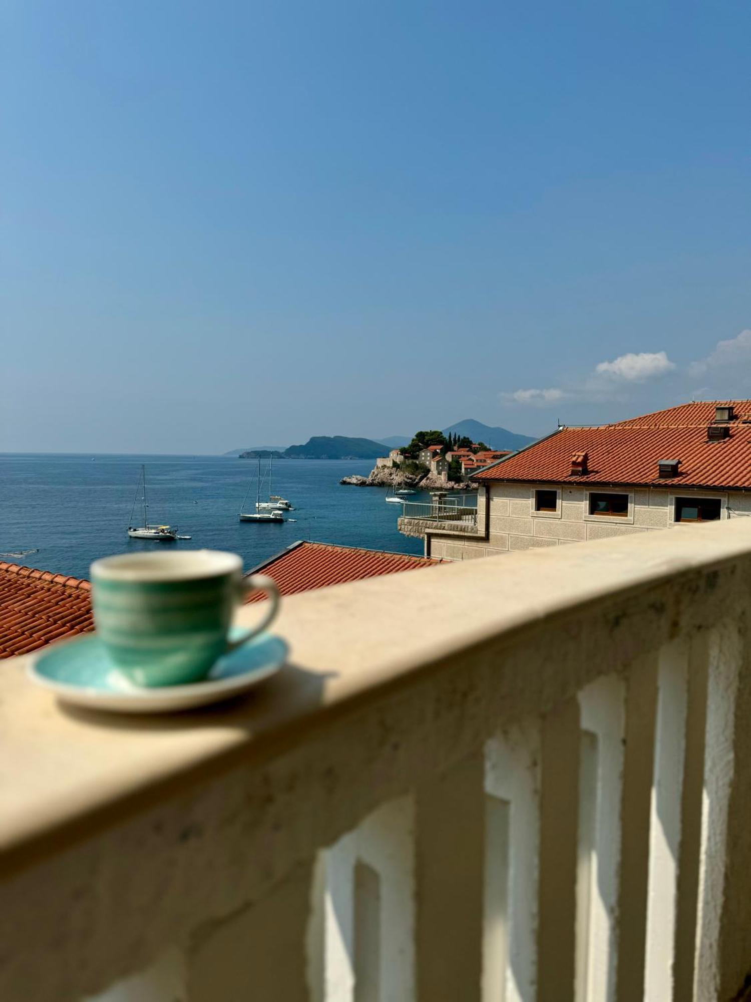 Pine&Sea Beach Retreat Sveti Stefan Eksteriør bilde