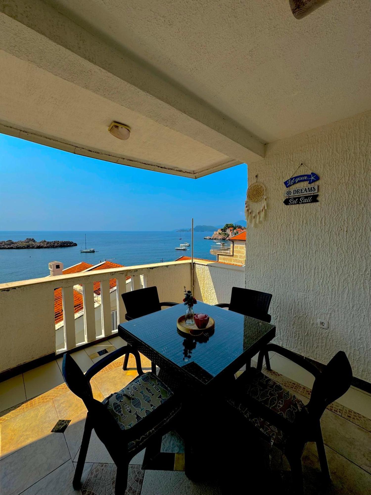 Pine&Sea Beach Retreat Sveti Stefan Eksteriør bilde