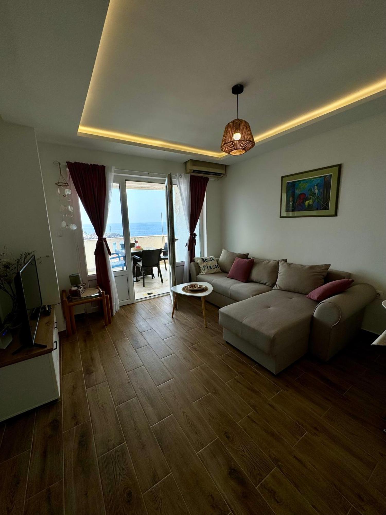 Pine&Sea Beach Retreat Sveti Stefan Eksteriør bilde