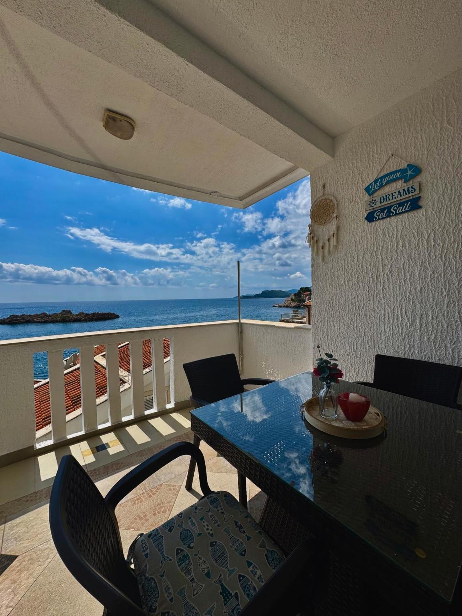 Pine&Sea Beach Retreat Sveti Stefan Eksteriør bilde