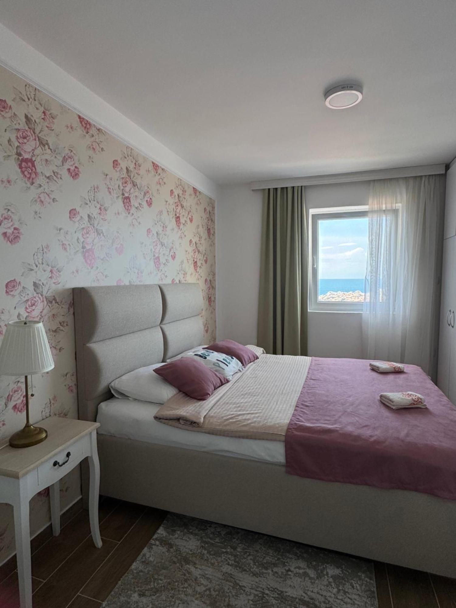 Pine&Sea Beach Retreat Sveti Stefan Eksteriør bilde
